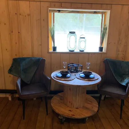 Luxe tent Veluwse Safari Tent Otterlo