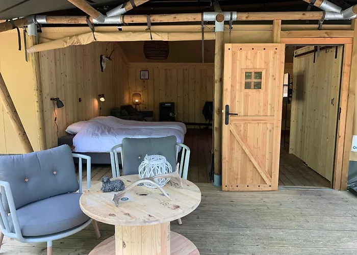 Veluwse Safari Tent أوتيرلو